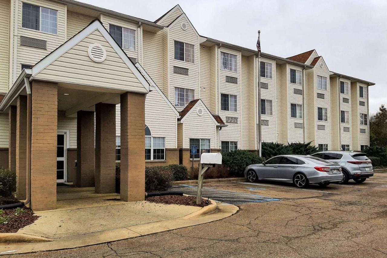 Starkville Inn & Suites Exterior foto